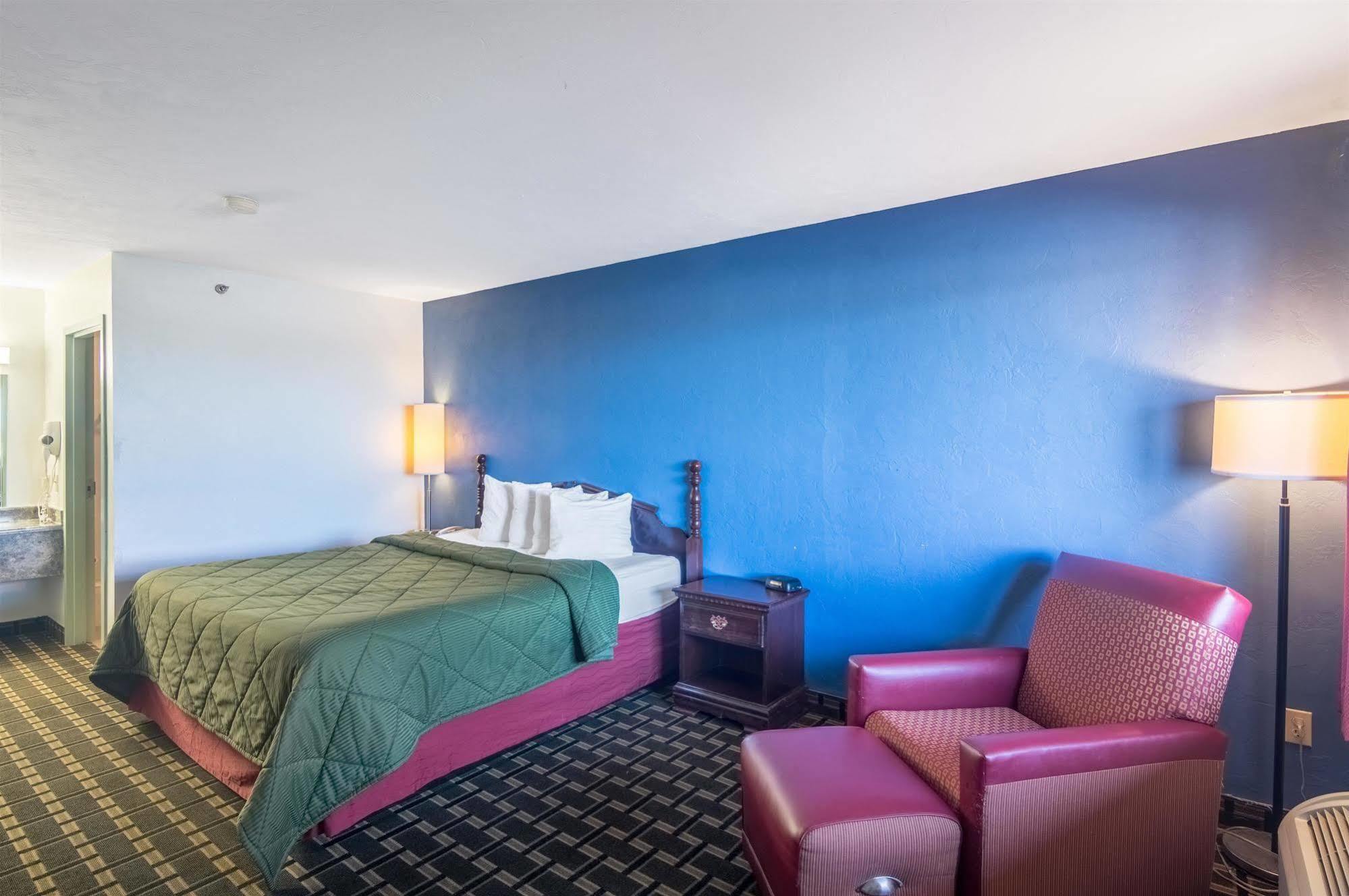 Motel 6 Erick Exterior photo